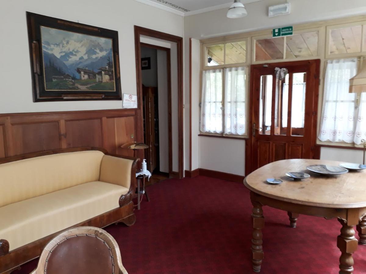 Hotel Villa Tedaldi Gressoney-Saint-Jean Εξωτερικό φωτογραφία