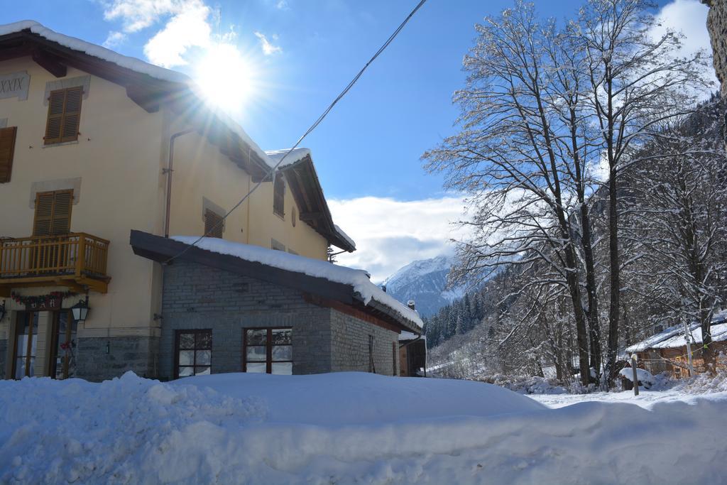 Hotel Villa Tedaldi Gressoney-Saint-Jean Εξωτερικό φωτογραφία