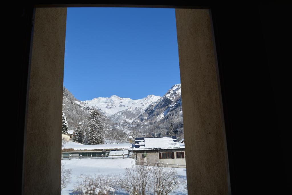 Hotel Villa Tedaldi Gressoney-Saint-Jean Εξωτερικό φωτογραφία