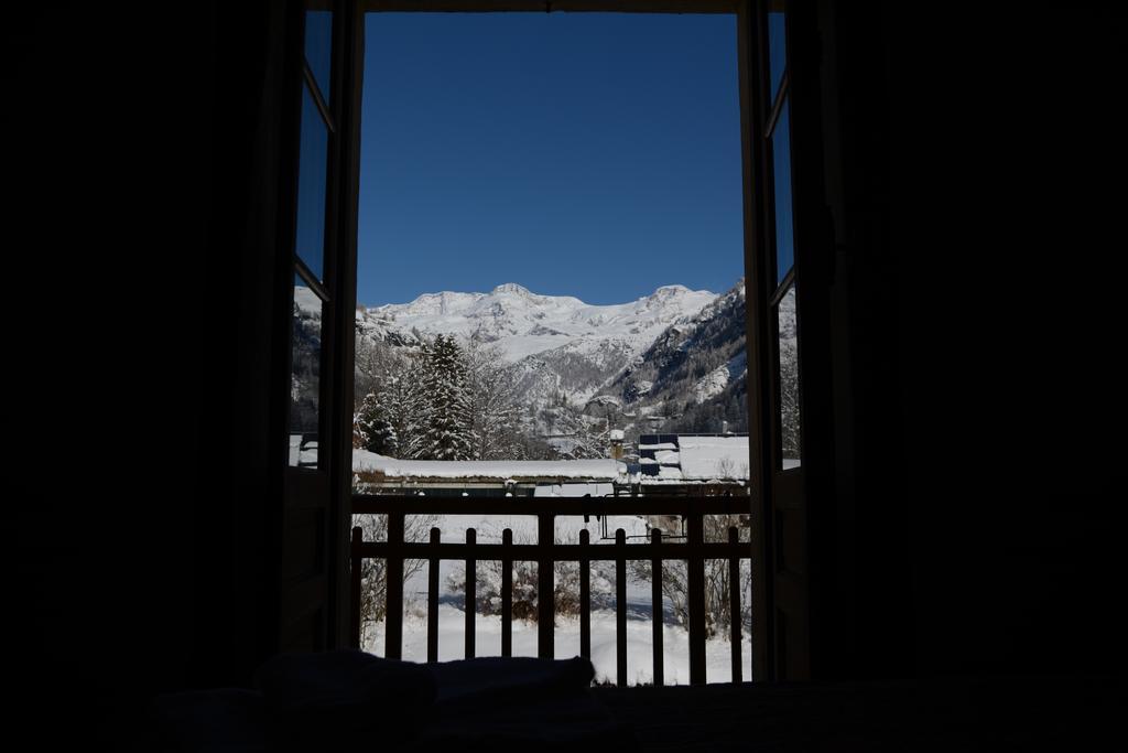 Hotel Villa Tedaldi Gressoney-Saint-Jean Εξωτερικό φωτογραφία